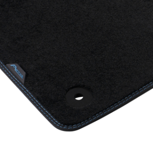 Preproge Talne preproge spredaj, črne z modrimi šivi